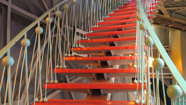 Escalier des sphères de l'Atomium de Bruxelles #2